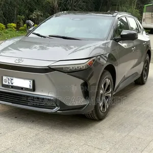 Toyota bZ4X 71.4 kWh AWD 2023 Gray