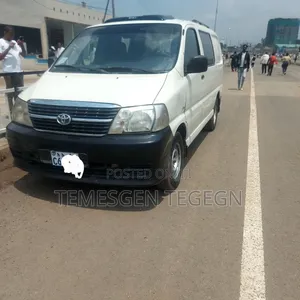 Toyota HiAce 2011 White
