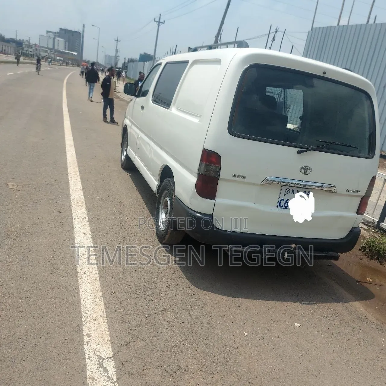 Toyota HiAce 2011 White