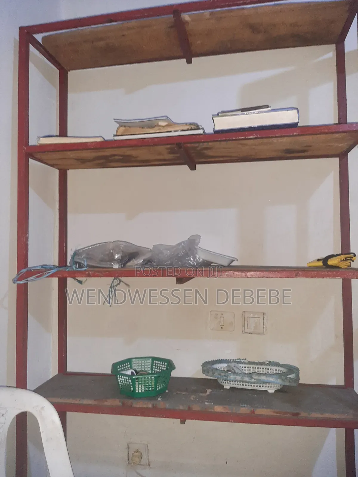 Shelfs Metal and Wood