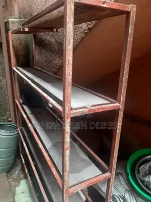 Shelfs Metal and Wood