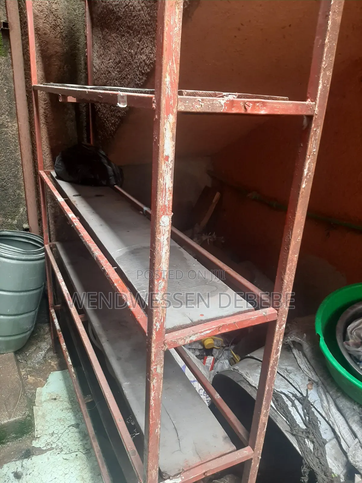 Shelfs Metal and Wood