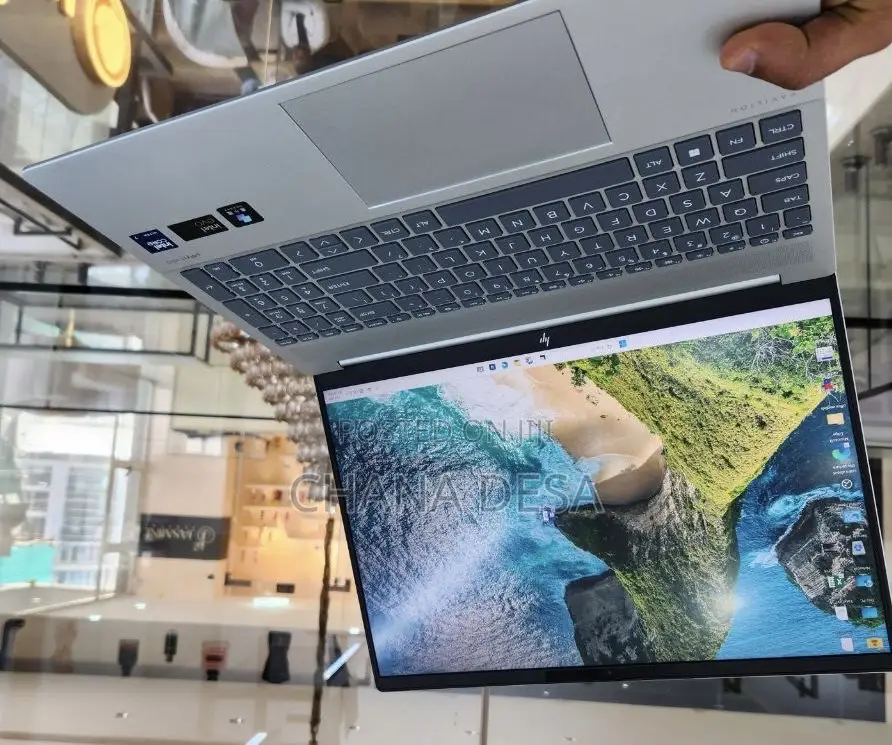 New Laptop HP 16GB Intel Core Ultra 7 SSD 1T