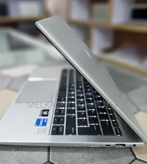 New Laptop HP EliteBook 830 G9 16GB Intel Core i5 SSD 512GB