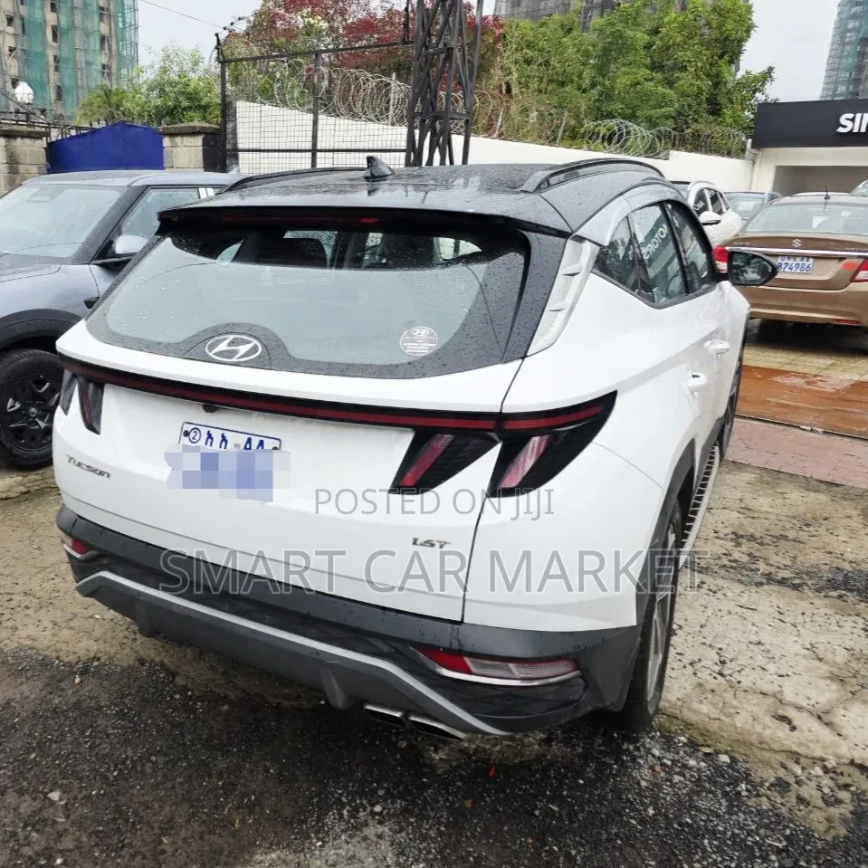 Hyundai Tucson 2022 Brown