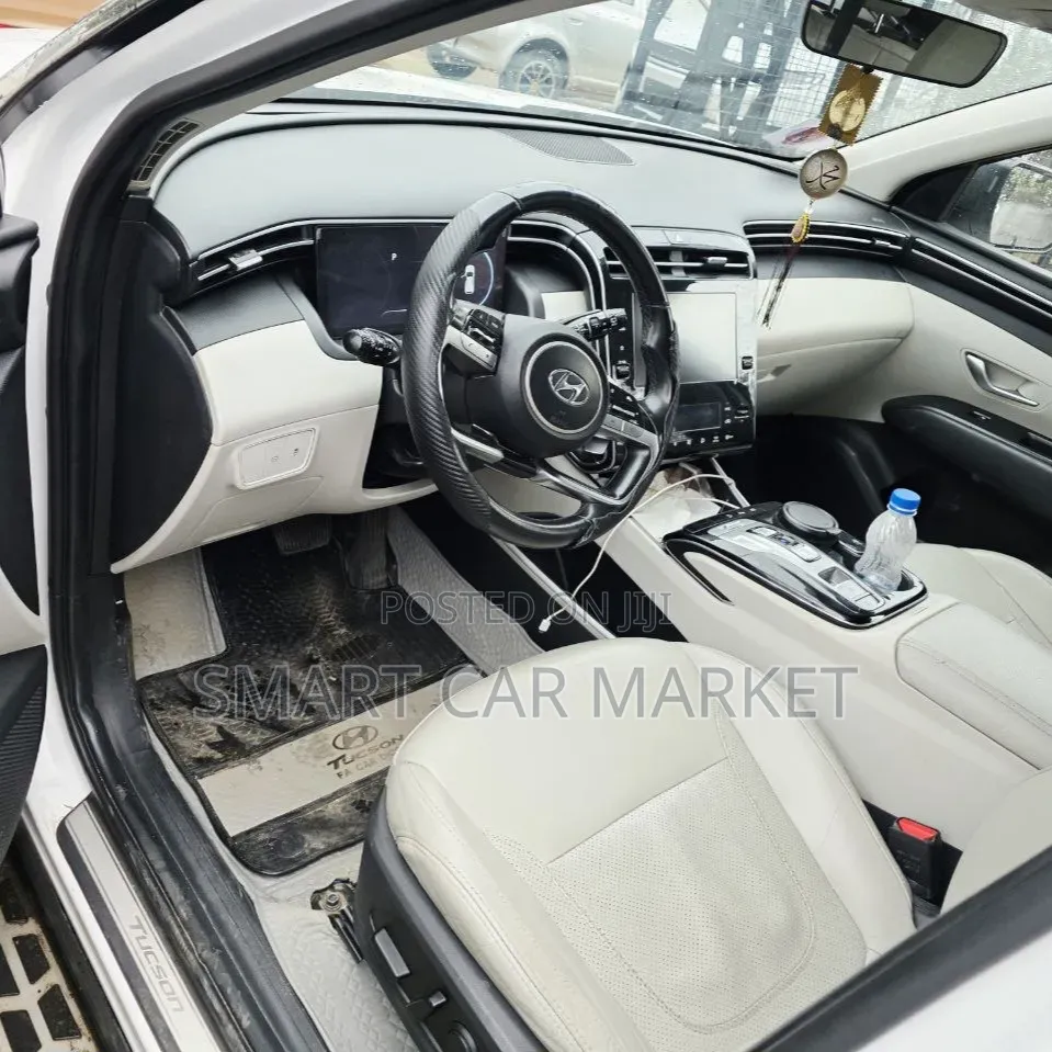 Hyundai Tucson 2022 Brown