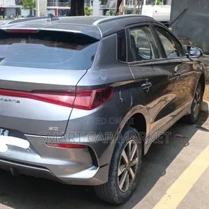 BYD E2 43 kWh 94 hp FWD 2024 Gray