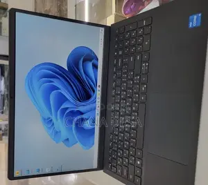New Laptop Dell 16GB Intel Core i5 SSD 512GB