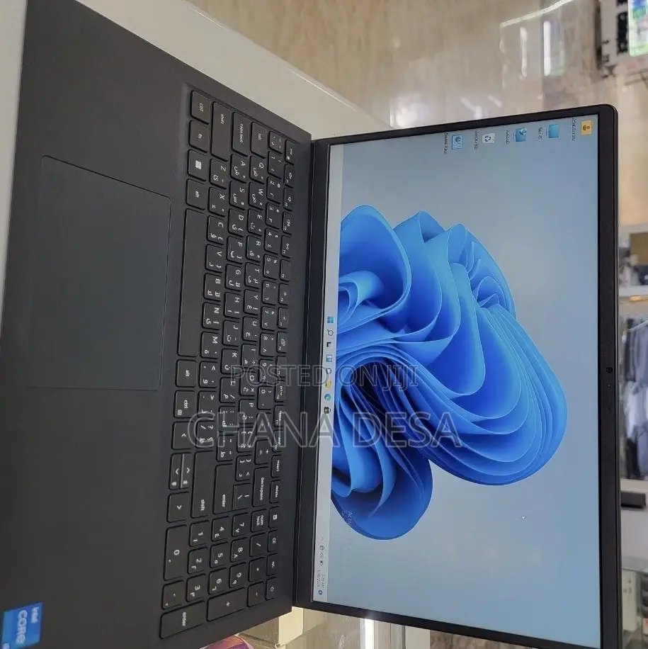 New Laptop Dell 16GB Intel Core i5 SSD 512GB