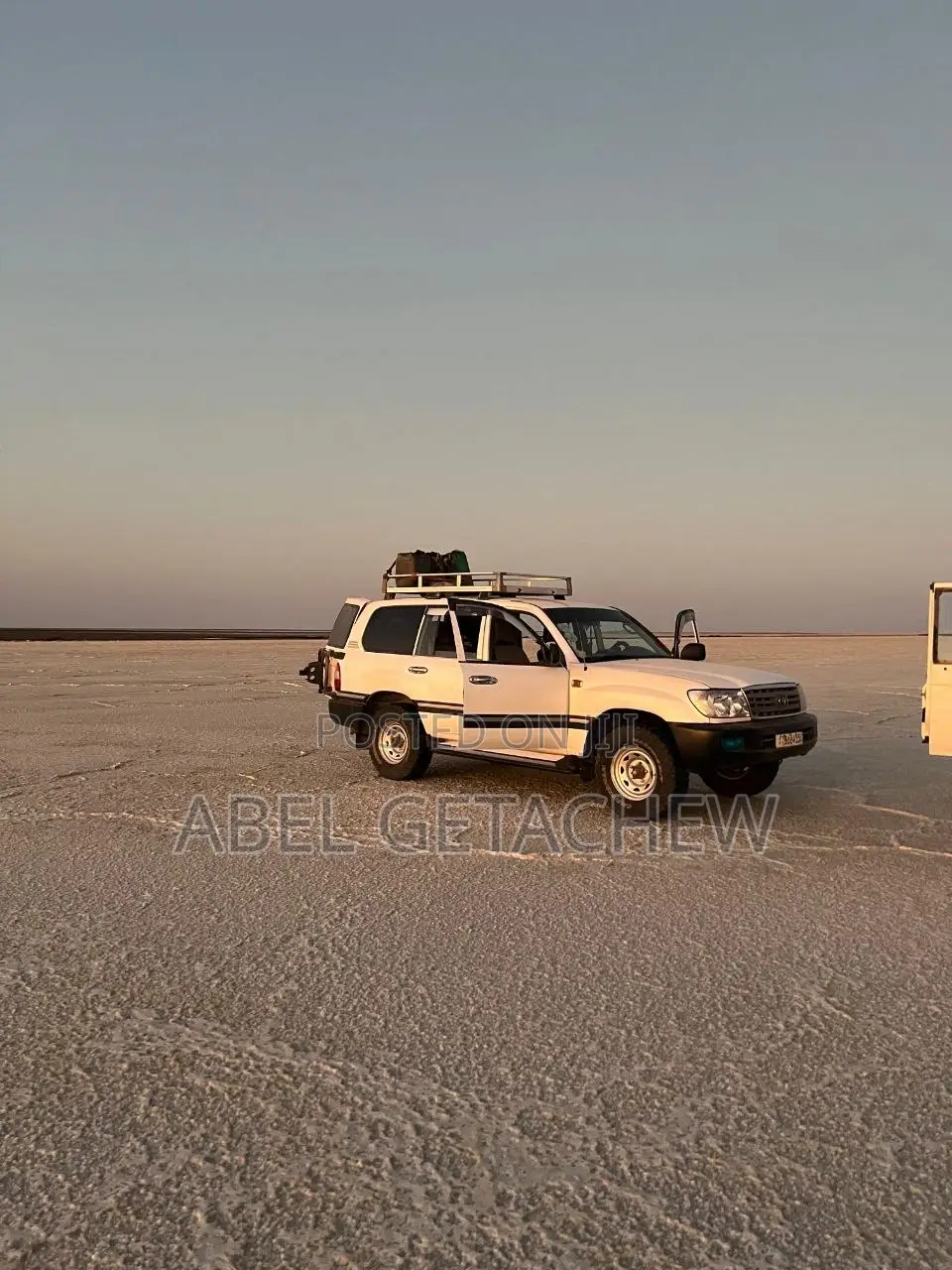 Toyota Land Cruiser 4x4 2004 White