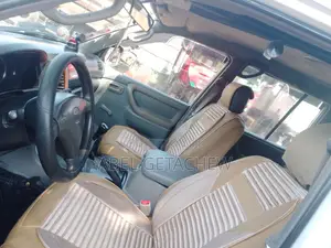 Toyota Land Cruiser 4x4 2004 White