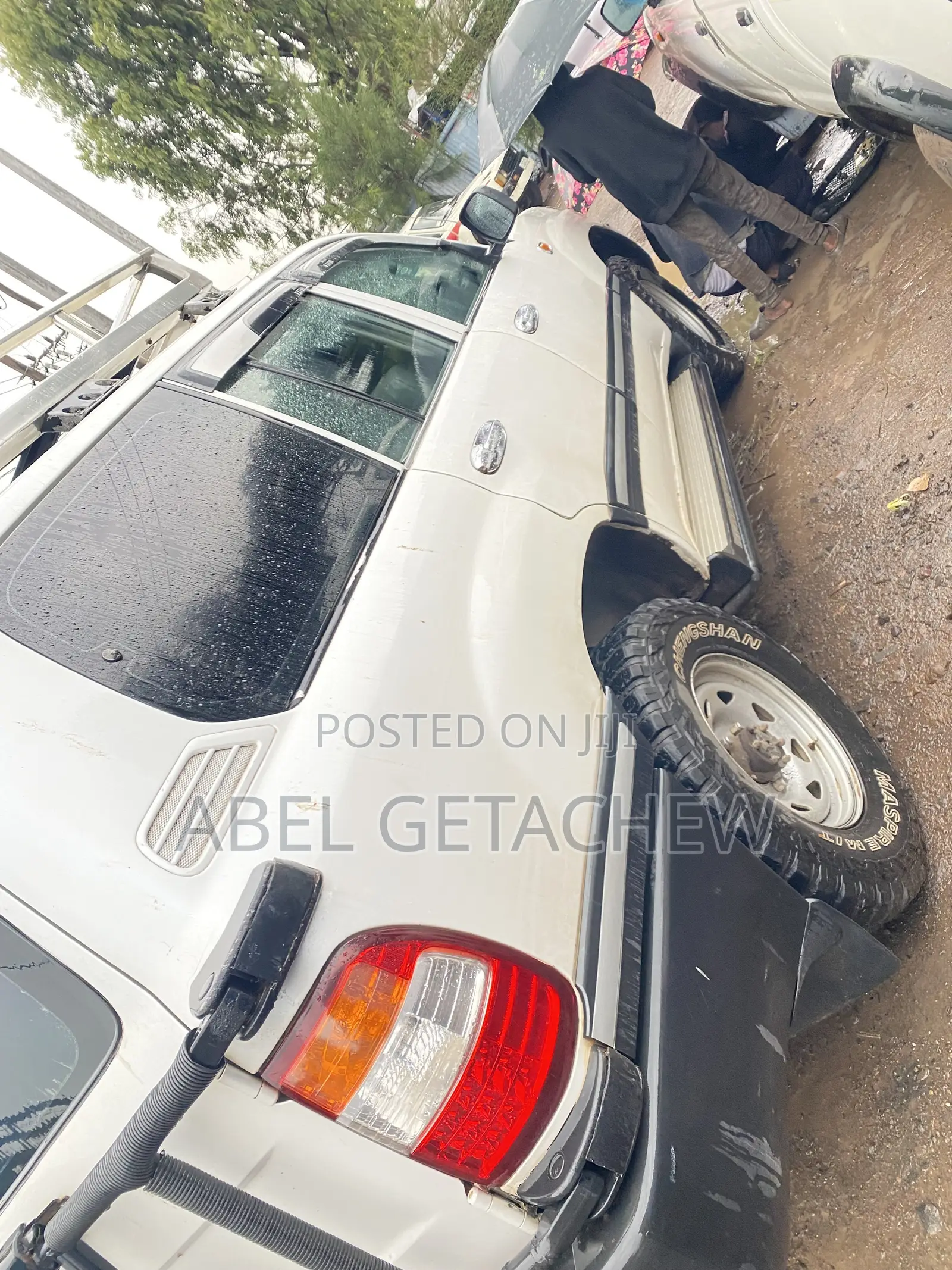 Toyota Land Cruiser 4x4 2004 White