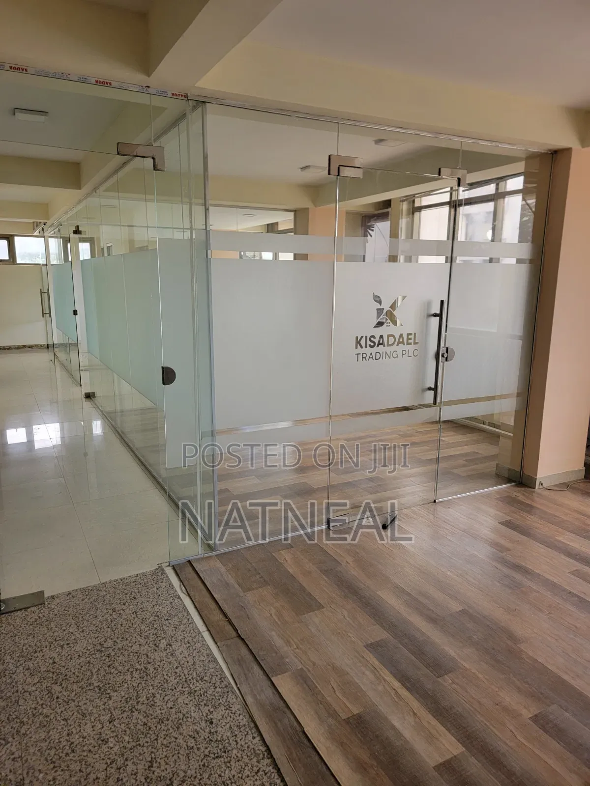 20bdrm Townhouse / Terrace in Kirkos for rent
