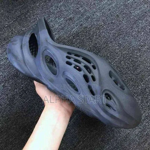 Yeezy Foam Runner Master Quality Shoes