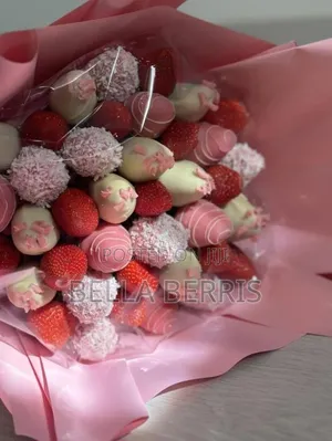 Chocolate Covered Strawberries Packed in a Very Unique Way