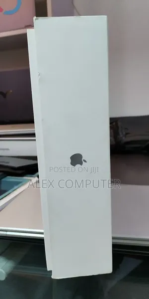 New Laptop Apple MacBook Air 2025 M4 16GB Apple M4 SSD 512GB