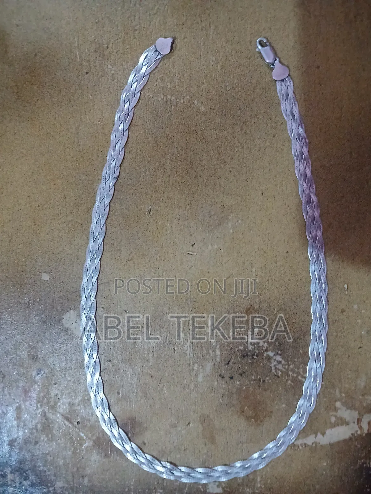 Silver Chain)