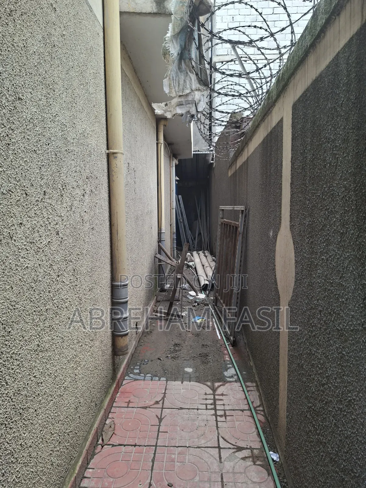 5bdrm House in Bole for sale