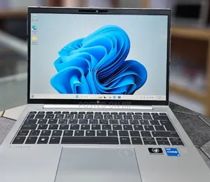 New Laptop HP EliteBook 830 G9 16GB Intel Core i5 SSD 512GB