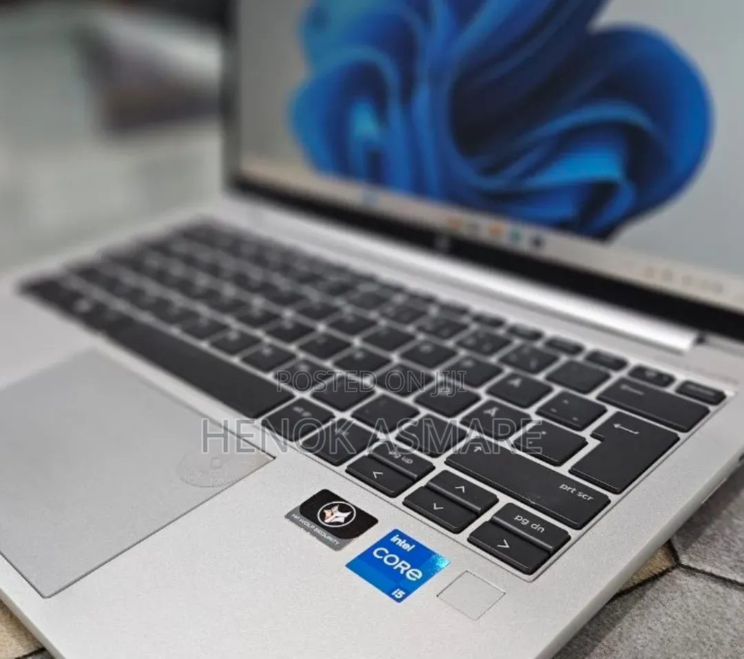 New Laptop HP EliteBook 830 G9 16GB Intel Core i5 SSD 512GB