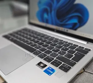 New Laptop HP EliteBook 830 G9 16GB Intel Core i5 SSD 512GB
