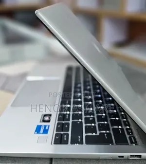 New Laptop HP EliteBook 830 G9 16GB Intel Core i5 SSD 512GB