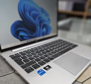 New Laptop HP EliteBook 830 G9 16GB Intel Core i5 SSD 512GB