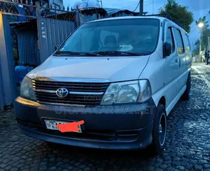 Toyota HiAce 2010 White