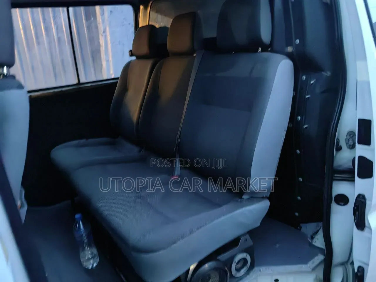 Toyota HiAce 2010 White