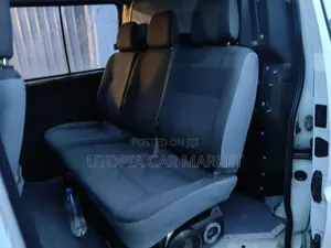 Toyota HiAce 2010 White