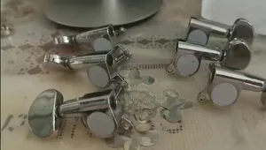 Guitar Tuning Pegs (መቃኛ)