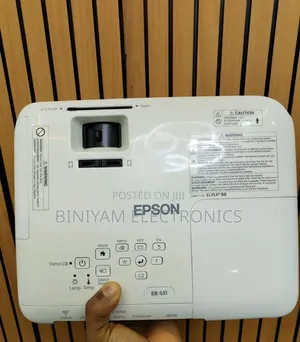 Epson EB-S31 Projector
