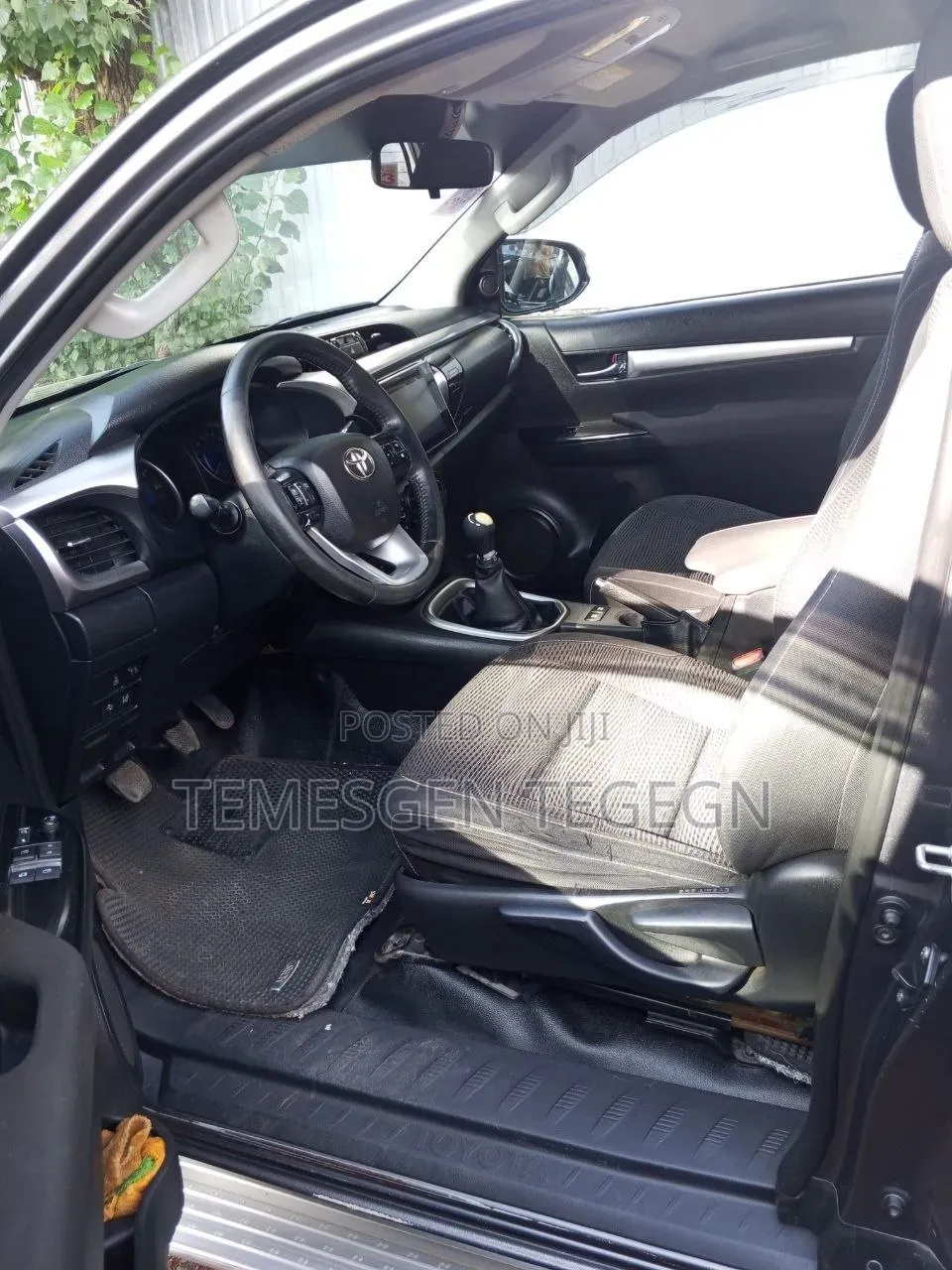 Toyota Hilux 2017 Gray