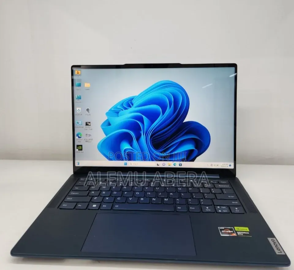 New Laptop Lenovo 16GB AMD Ryzen 7 SSD 512GB