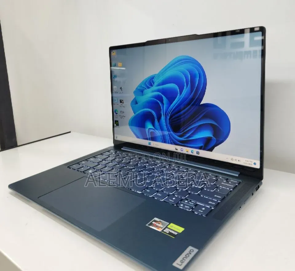 New Laptop Lenovo 16GB AMD Ryzen 7 SSD 512GB