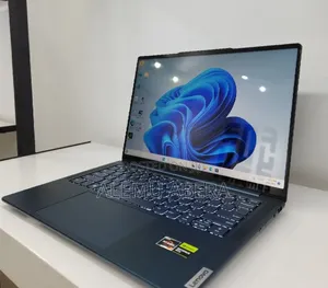 New Laptop Lenovo 16GB AMD Ryzen 7 SSD 512GB