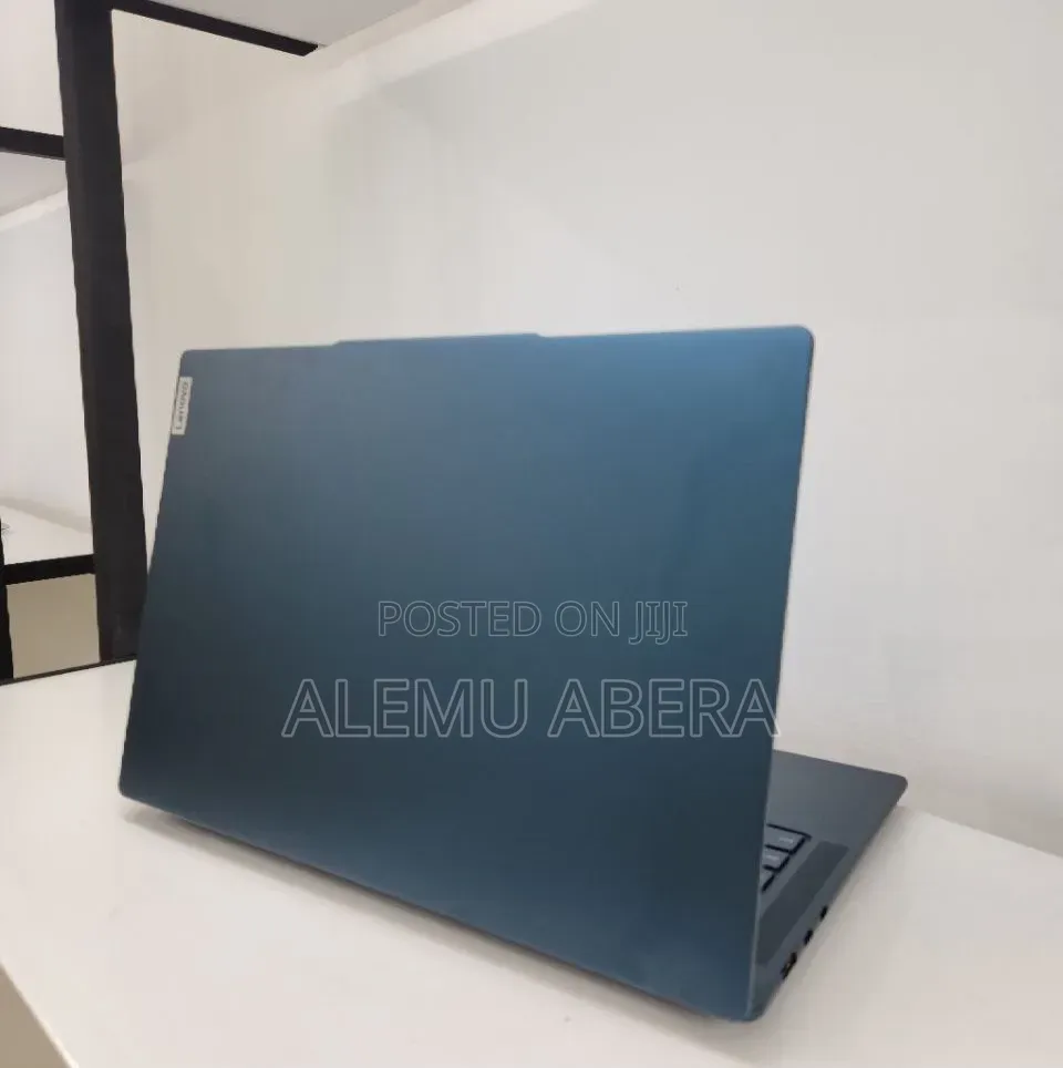 New Laptop Lenovo 16GB AMD Ryzen 7 SSD 512GB