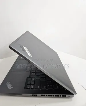 New Laptop Lenovo ThinkPad T14s G4 16GB Intel Core i7 SSD 512GB