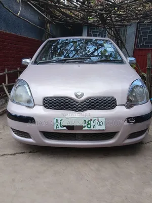 Toyota Vitz 2004 Gold