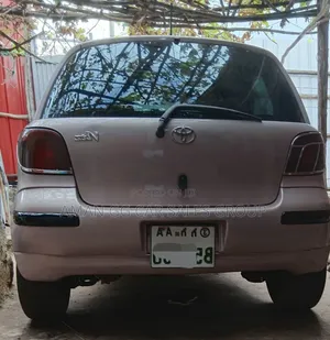 Toyota Vitz 2004 Gold
