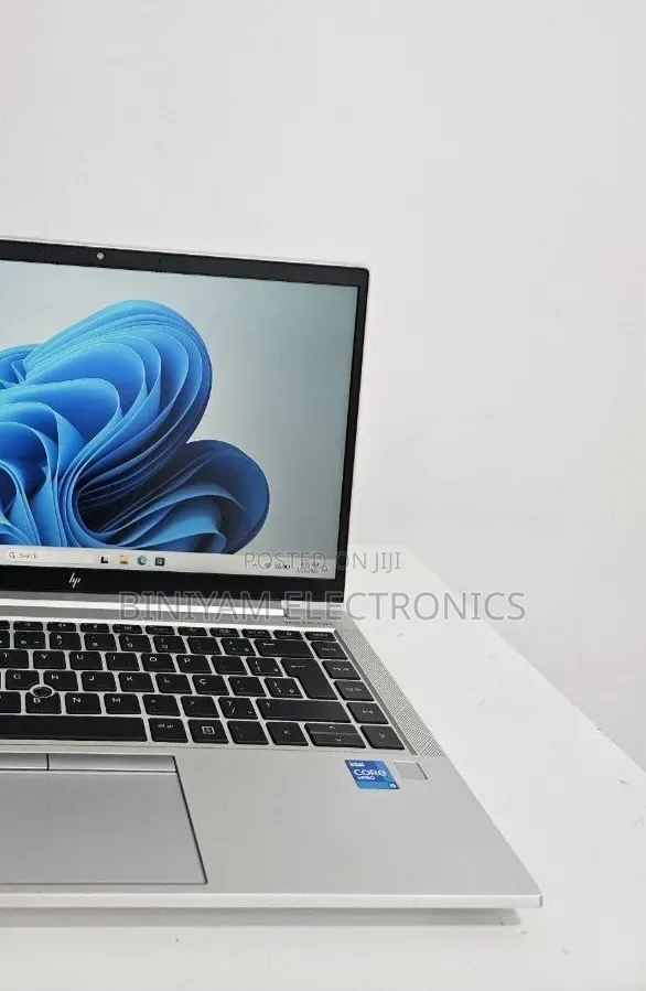 New Laptop HP EliteBook 840 G8 16GB Intel Core i5 SSD 512GB