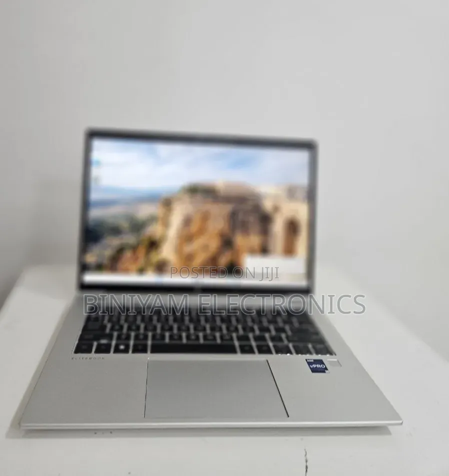 New Laptop HP EliteBook 840 G9 16GB Intel Core i5 SSD 512GB