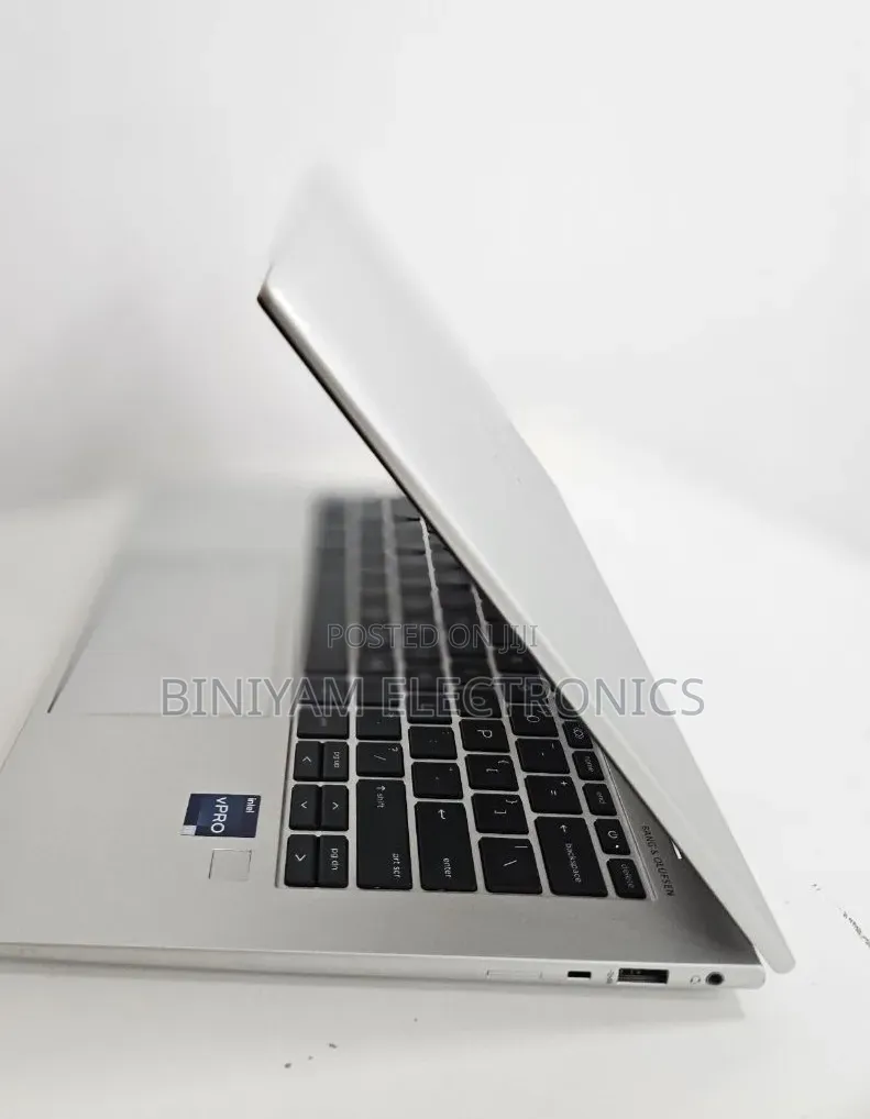 New Laptop HP EliteBook 840 G9 16GB Intel Core i5 SSD 512GB