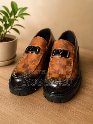 Men's Premium Brown v Buckle Chunky Loafers