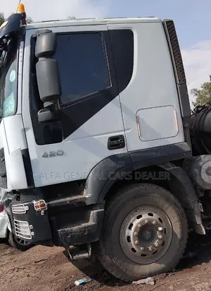 2013 Iveco ኦባማ ፓዎር ባንክ:2ሚሊየን አለበት