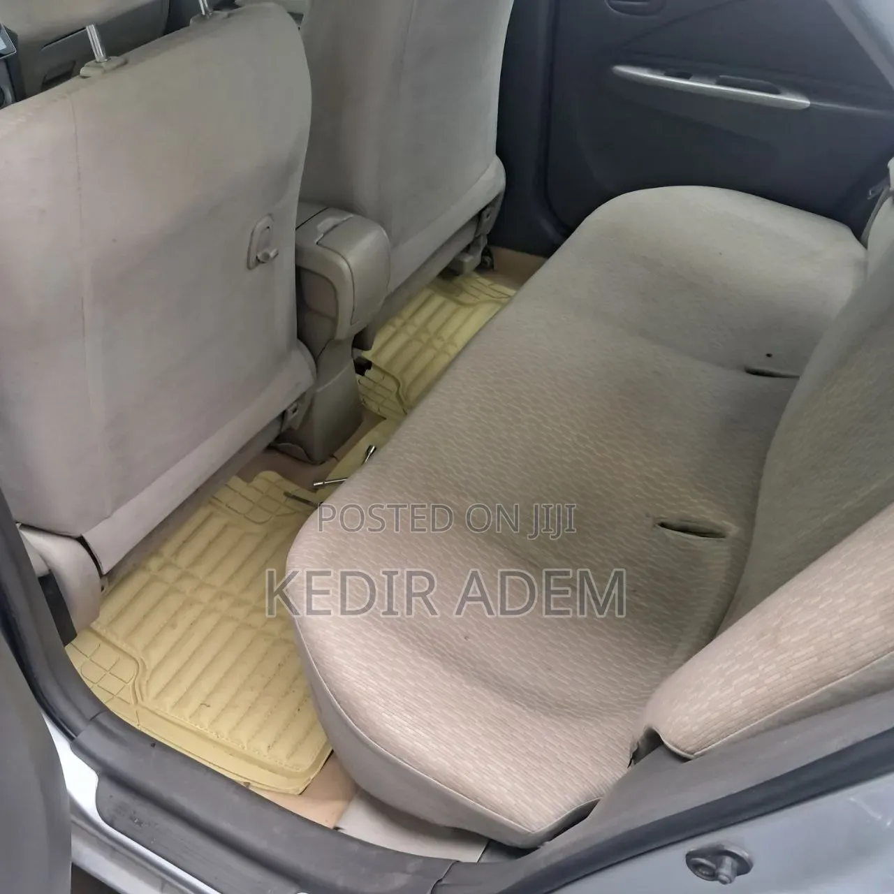 Toyota Belta 2010 Silver