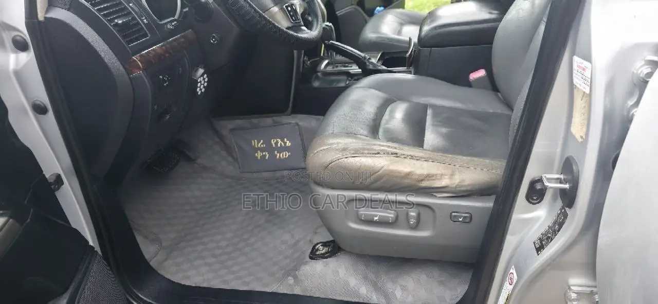 Toyota Land Cruiser 2009 Silver