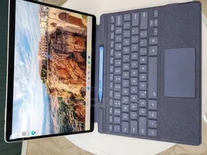 New Laptop Microsoft Surface Pro 9 16GB Intel Core i7 SSD 512GB