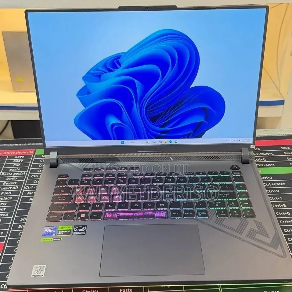 New Laptop Asus ROG Strix G16 G614 16GB Intel Core i9 SSD 1T
