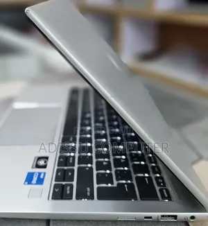New Laptop HP EliteBook 830 G9 16GB Intel Core i5 SSD 512GB
